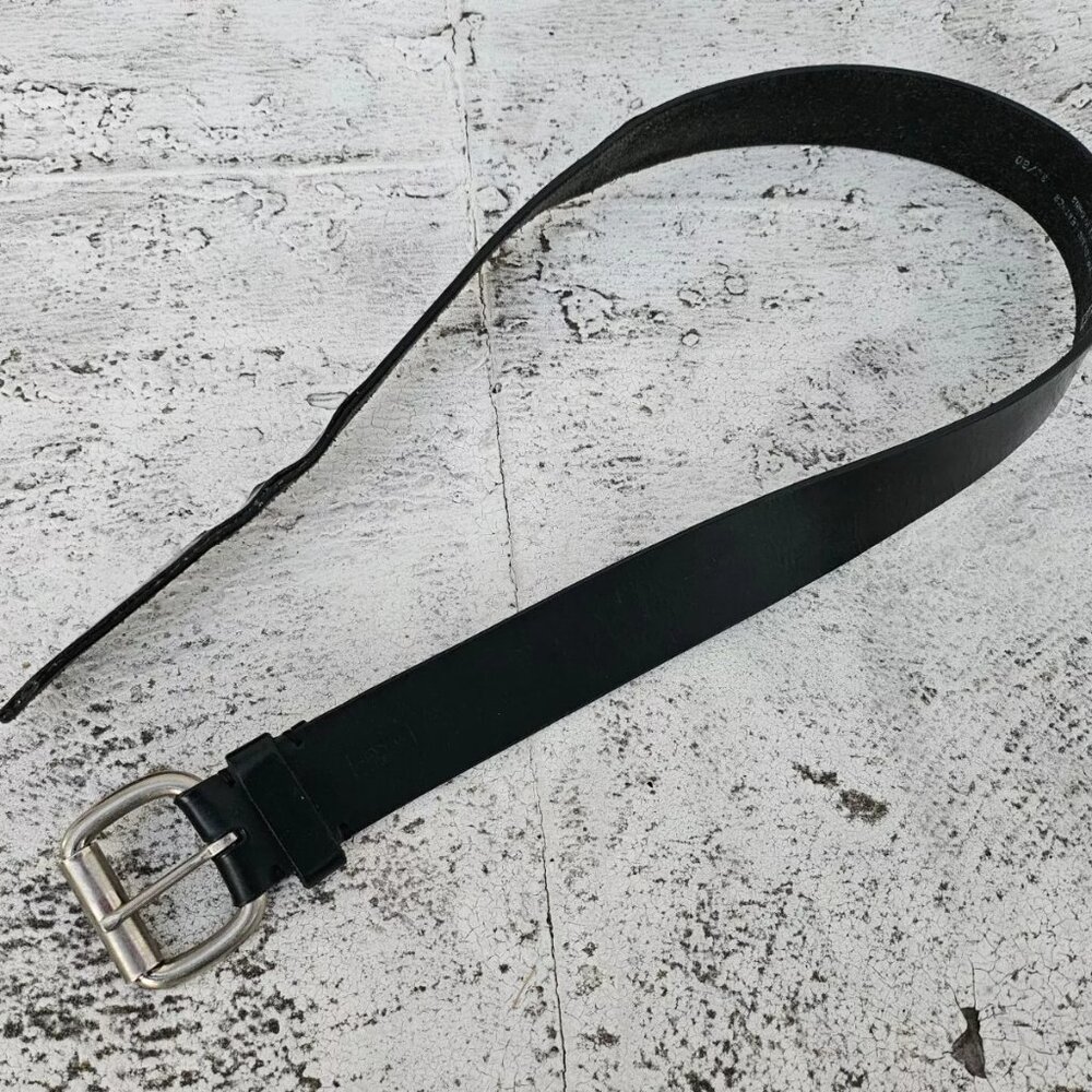 Levis Men Belt Black Leather Waistband Silver Tone Pin Buckle Size 30-31 inches - Picture 7 of 11